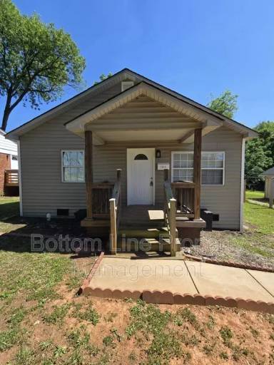 Main picture of 1017 Rodey Ave