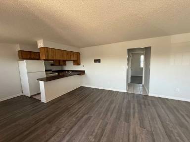 Main picture of 2900 N Fulton Ave