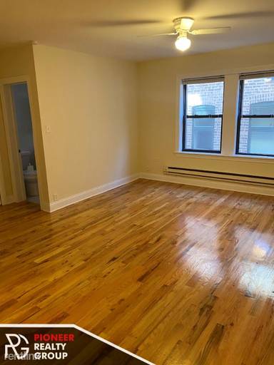 Main picture of 540 W Wellington Ave
