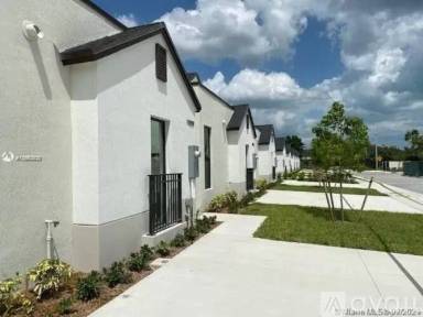 Main picture of 23925 SW 110th Ct