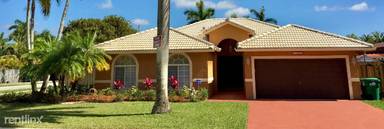 Main picture of 17905 SW 149th Ave