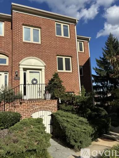 Main picture of 1847 N Uhle St