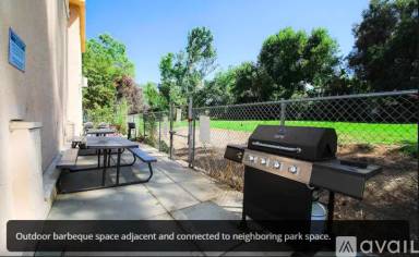 Main picture of 11220 Moorpark St