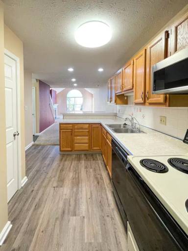 Main picture of 3006 W Applewood Ct