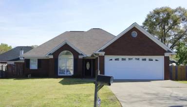 Main picture of 3304 Chariot Ct