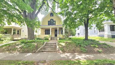 Main picture of 2408 Bryant Ave S