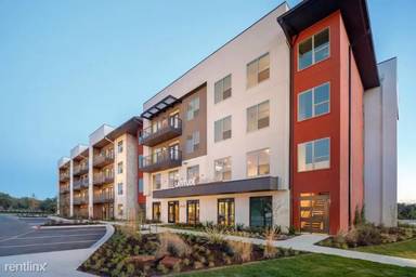 Main picture of Latitude At Presidio