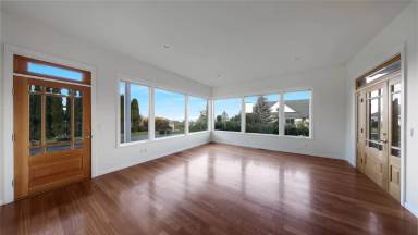 Main picture of 3711 W 10th St