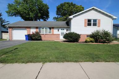 Main picture of 109 Huyard Ave