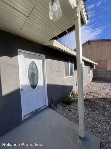 Main picture of 319 Pioneer St