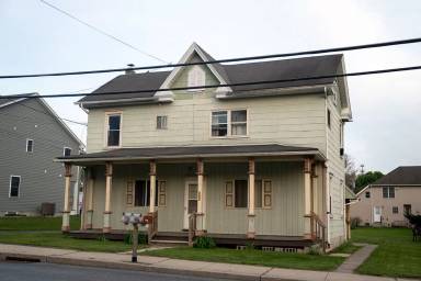 Main picture of 252 Main St