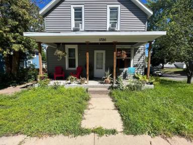 Main picture of 1726 Summit St