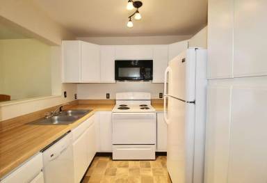 Main picture of Hunters Ridge Condominiums