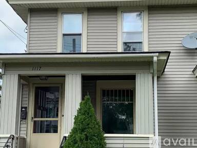 Main picture of 1117 Academy St