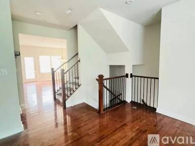 Main picture of 1303 Samuel Dr