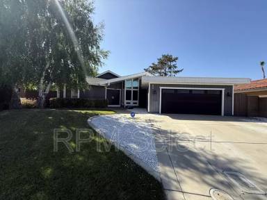 Main picture of 23 Sail Ct