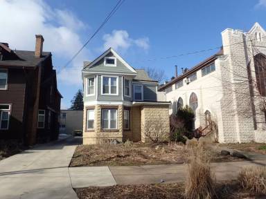 Main picture of 922 Liberty St