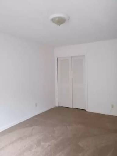 Main picture of 19 Roland Dr