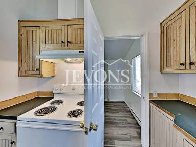 Main picture of 215 N Chestnut St