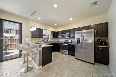 Main picture of Silver Palms West