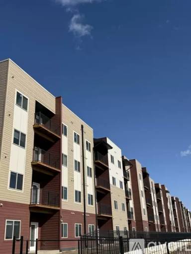 Main picture of 965 E Omaha St