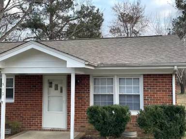 Main picture of 310 Ellen Dr