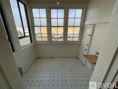 Main picture of 710 Lombard St