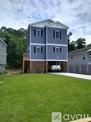 Main picture of 527 Harbour View Dr
