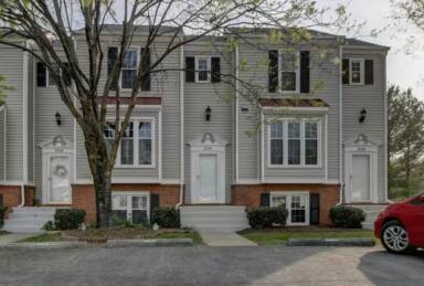 Main picture of 3040 Winterberry Dr