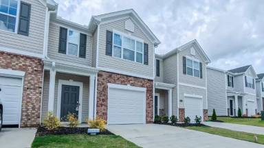 Main picture of 5417 Carrington Ct