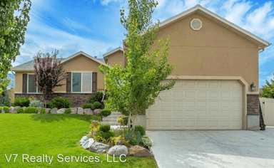 Main picture of 3395 S Hawk Dr