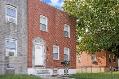 Main picture of 2956 Yorkway