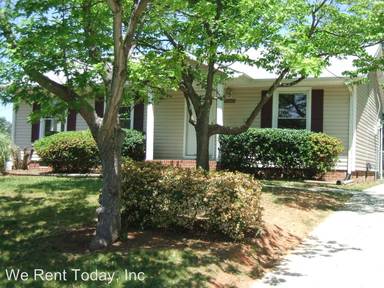 Main picture of 2402 Phoenix Dr