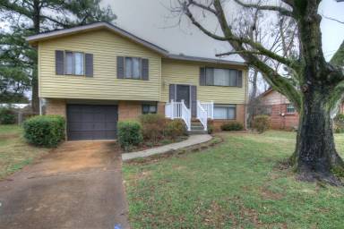 Main picture of 2606 Venetian Way NW