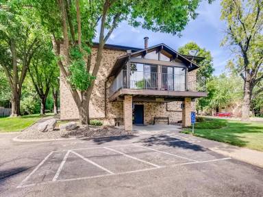 Main picture of 3219 Douglas Dr N