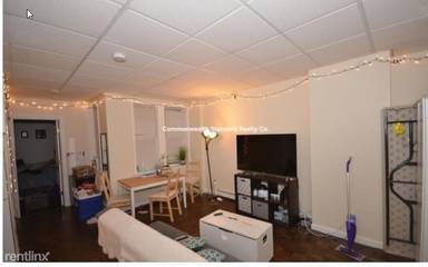 Main picture of 9 Grove St
