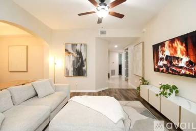 Main picture of 1355 Mariposa Cir
