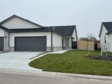 Main picture of 15656 E 21st Ct N