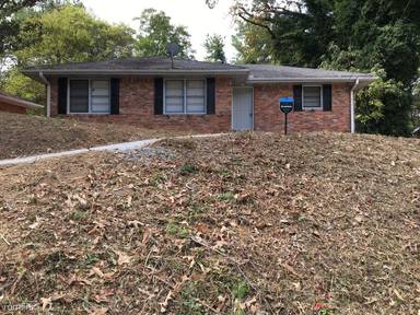 Main picture of 2745 Dearwood Dr SW