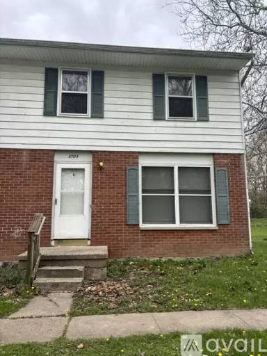Main picture of 2705 Courtlandt Ave