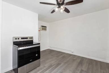 Main picture of 2412 E Monroe St Apartments