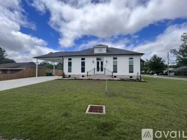 Main picture of 1122 Maine Ave