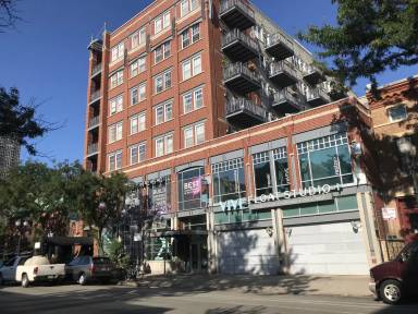 Main picture of 1515 N Wells St