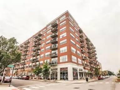Main picture of 6 S Laflin St Apartments