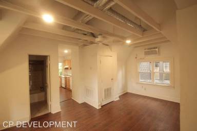 Main picture of 419 Peebles St