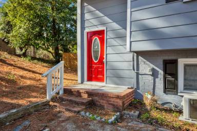 Main picture of 604 McAlphin Dr