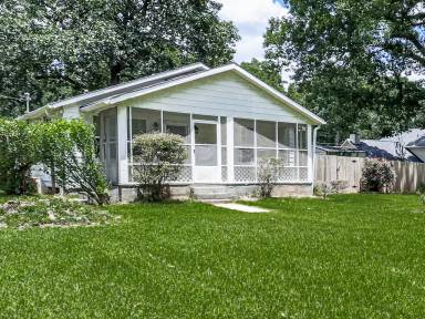 Main picture of 652 Landers Dr SW