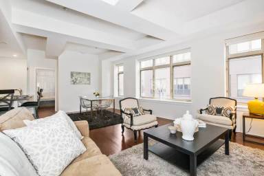 Main picture of 35 Fay St