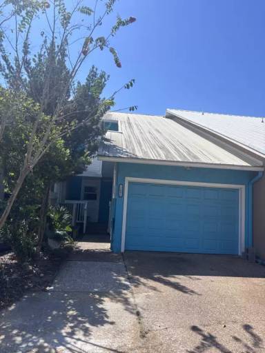 Main picture of 1225 Capri Dr