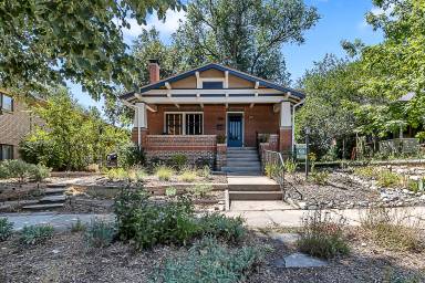 Main picture of 323 E Magnolia St